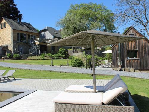 Enticing Holiday Home In Heyd Durbuy With Swimming Pool