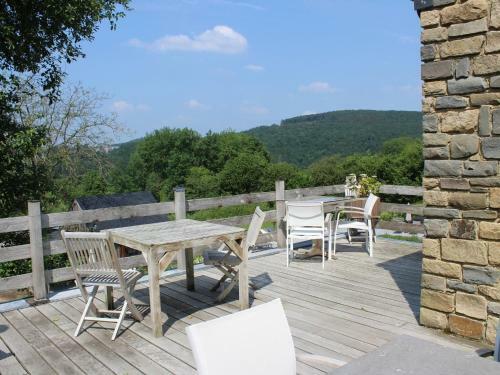 Enticing Holiday Home In Heyd Durbuy With Swimming Pool