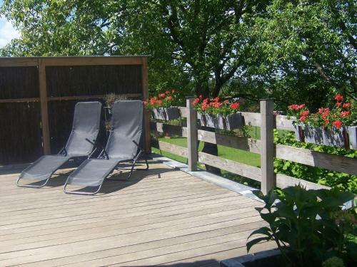 Enticing Holiday Home In Heyd Durbuy With Swimming Pool