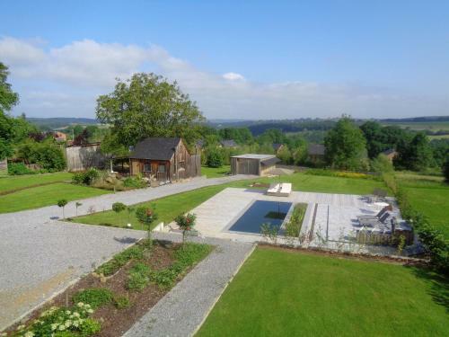 Enticing Holiday Home In Heyd Durbuy With Swimming Pool