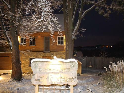 Enticing Holiday Home In Heyd Durbuy With Swimming Pool