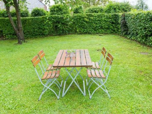 Beautiful Bungalow In Gerin With Terrace