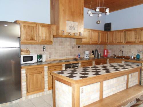 Modern Holiday Home In Cul-des-sarts Near Forest
