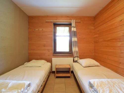 Cosy Holiday Home In Rendeux With Jacuzzi