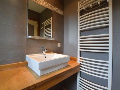 Cosy Holiday Home In Rendeux With Jacuzzi