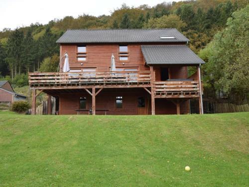 Cosy Holiday Home In Rendeux With Jacuzzi