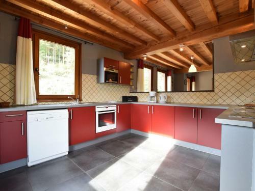 Cosy Holiday Home In Rendeux With Jacuzzi