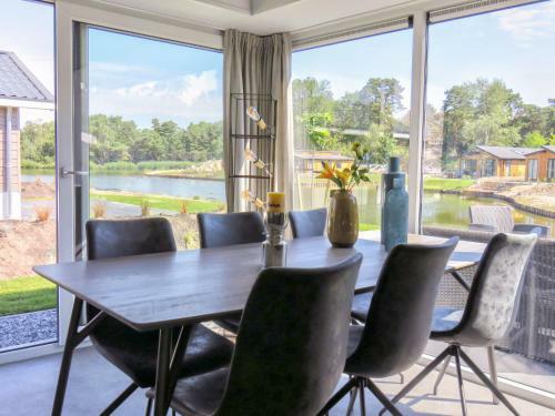 Holiday Home Europarcs Resort Zilverstrand-9