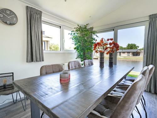 Holiday Home Europarcs Resort Zilverstrand-4