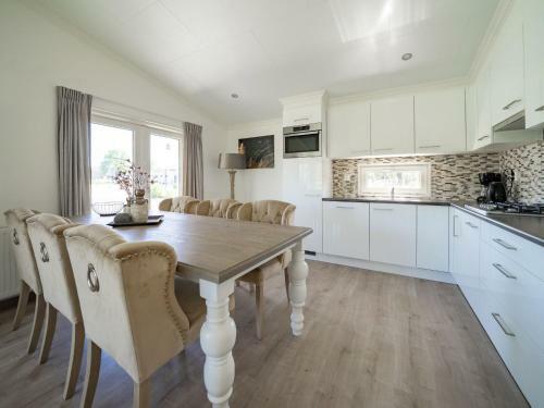 Holiday Home Europarcs Resort Zilverstrand-4