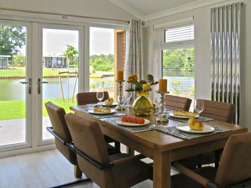 Holiday Home Europarcs Resort Zilverstrand-1
