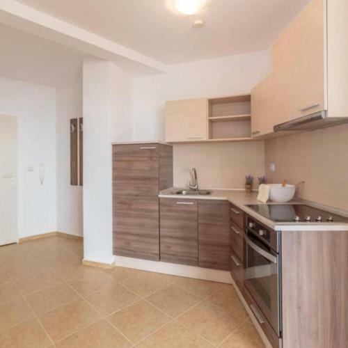 Charming 1-bed Apartment In Aheloy