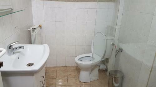 Hostal Rosarium Residence Guest House