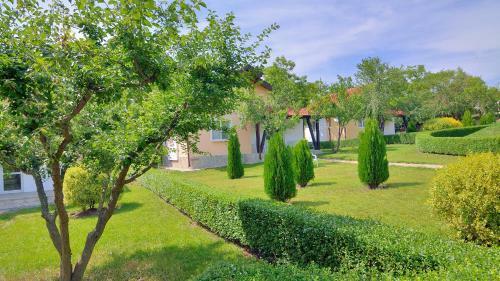 Green Life Villas