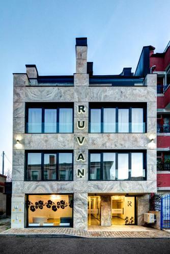 Hostal Boutique Guest House"ruvan"