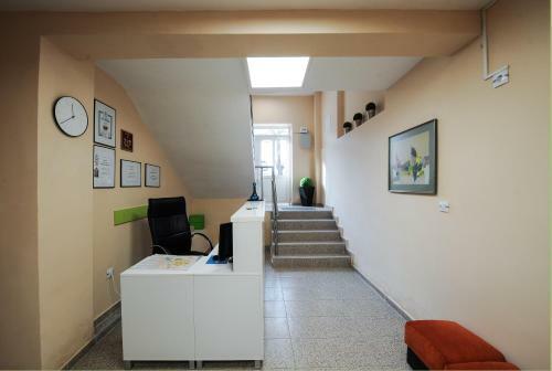 Hostal Best Rest Guest Rooms