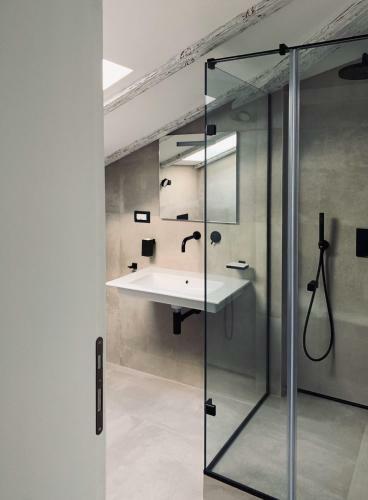 Orpheus Apartments & Rooms