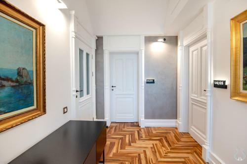 Orpheus Apartments & Rooms