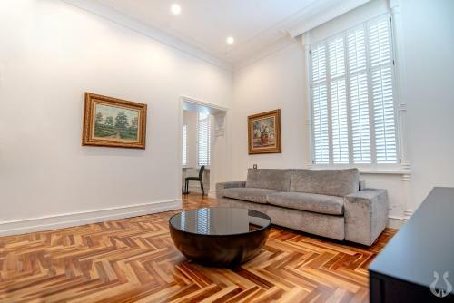 Orpheus Apartments & Rooms