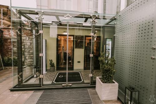 Orpheus Apartments & Rooms