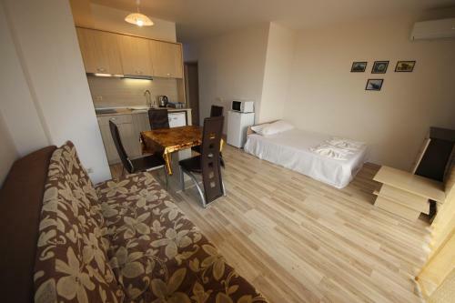 Hotel Menada Lux - Tarsis