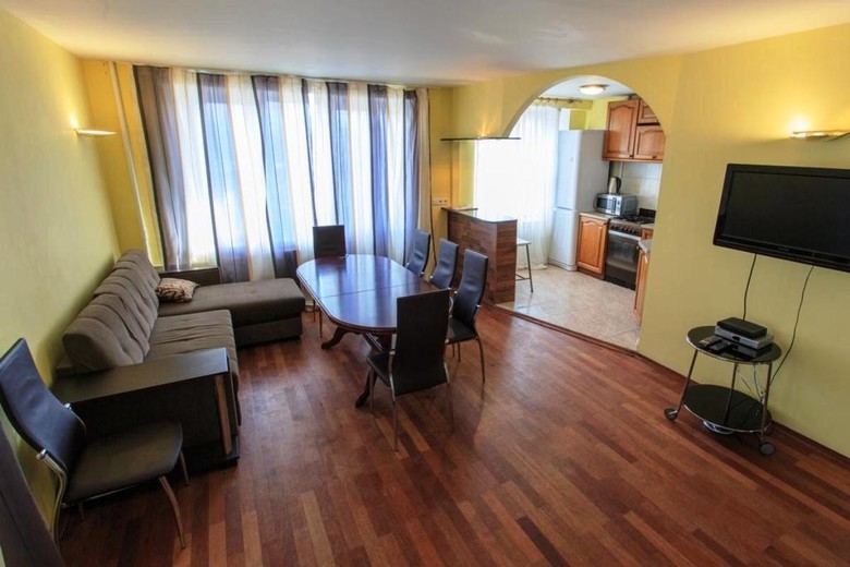 Lakshmi Apartments Dinamo