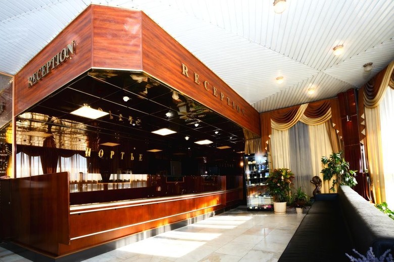Yunost Hotel