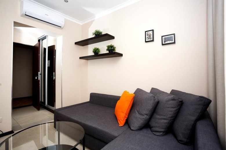 Yunost Hotel