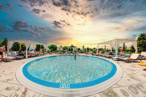 Apartamento Prestige Fort - Bulgaria Okiem Tubylca