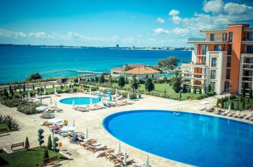 Apartamento Prestige Fort - Bulgaria Okiem Tubylca
