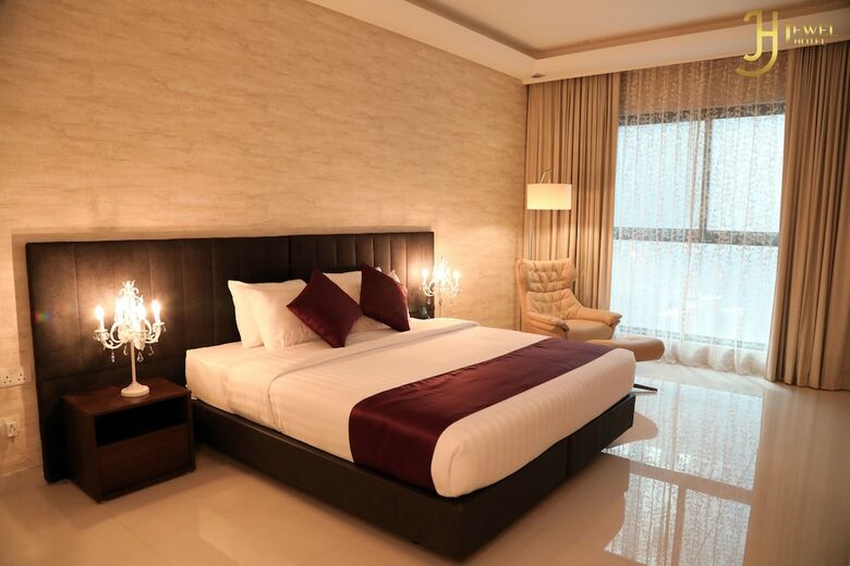 Atiram Jewel Hotel