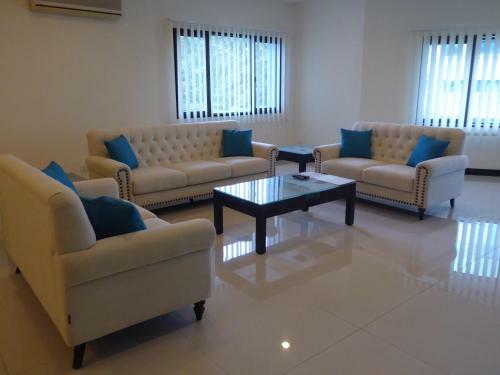 Apartamentos Rimbun Suites & Residences