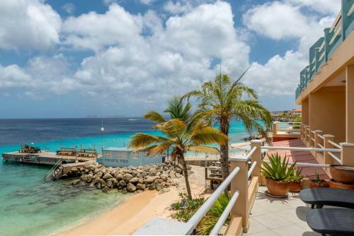 Apartamento Oceanfront Grouper At Den Laman
