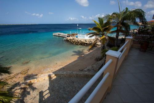 Apartamento Oceanfront Grouper At Den Laman