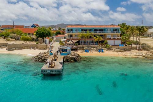 Oceanfront Apartment Dolphin At Den Laman