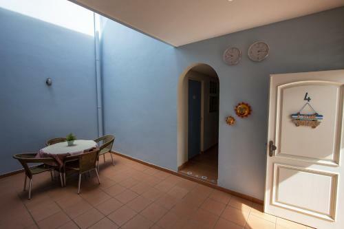 Windsock Apartment Caribbean Dream