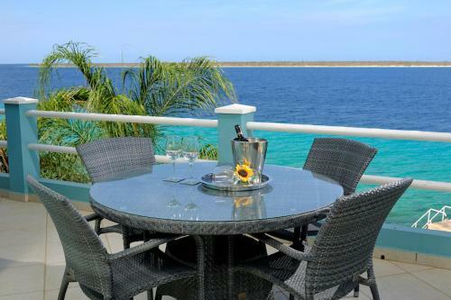 Apartamento Oceanfront Tarpon At Den Laman