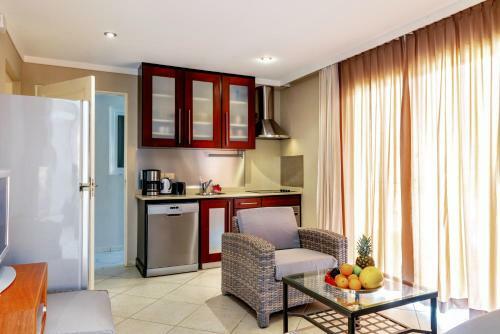 Ocean View Apartment Flounder At Den Laman