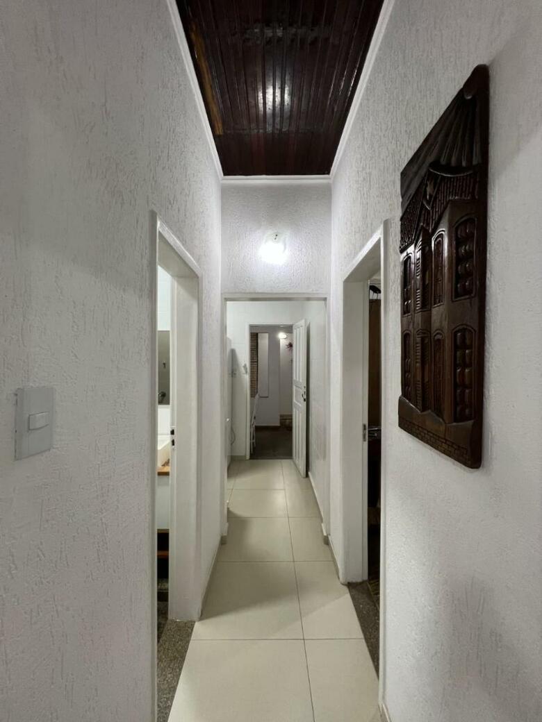 Excelente Casa Com Garagem E 3 Quartos Praia Dos Anjos