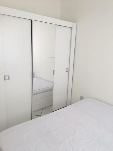 Apartamento Apto Rep Argentina - 105 - 02 Qts E Acesso � Praia