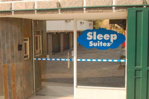 Hostal Sleep Suites