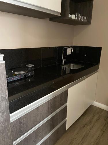 Apartamento Flat Confort�vel E Espa�oso (Apto 808)