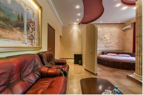 Cron Hotel