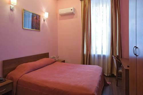 Cron Hotel