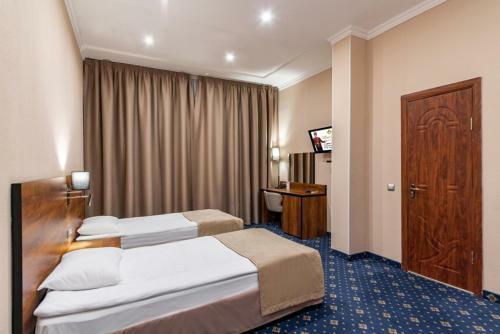 Royal Hotel