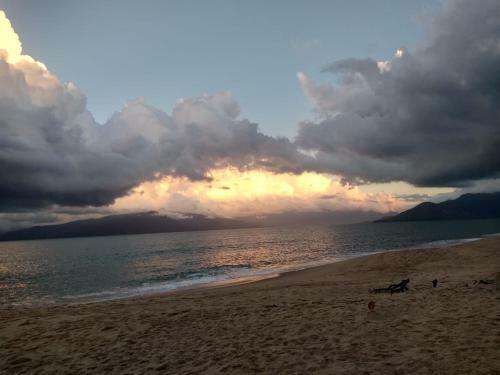 Apartamento Aconchegante Com Piscina 700m Da Praia Martim de S�