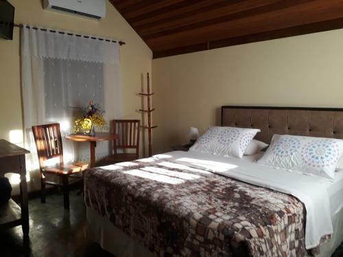Hostal Pousada Colar de Ouro Chal�s