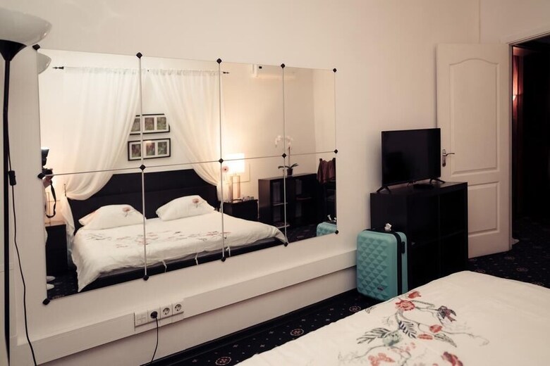 Hotel 45