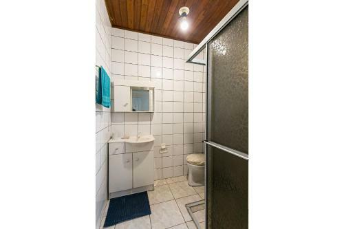 Casa Com Su�te Perto Da Praia