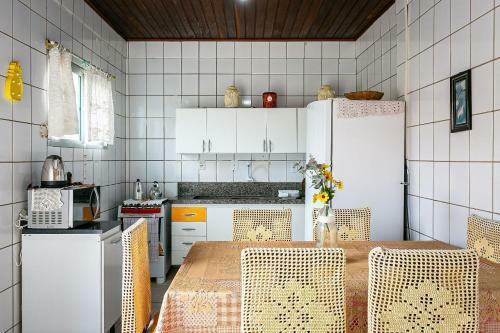 Casa Com Su�te Perto Da Praia